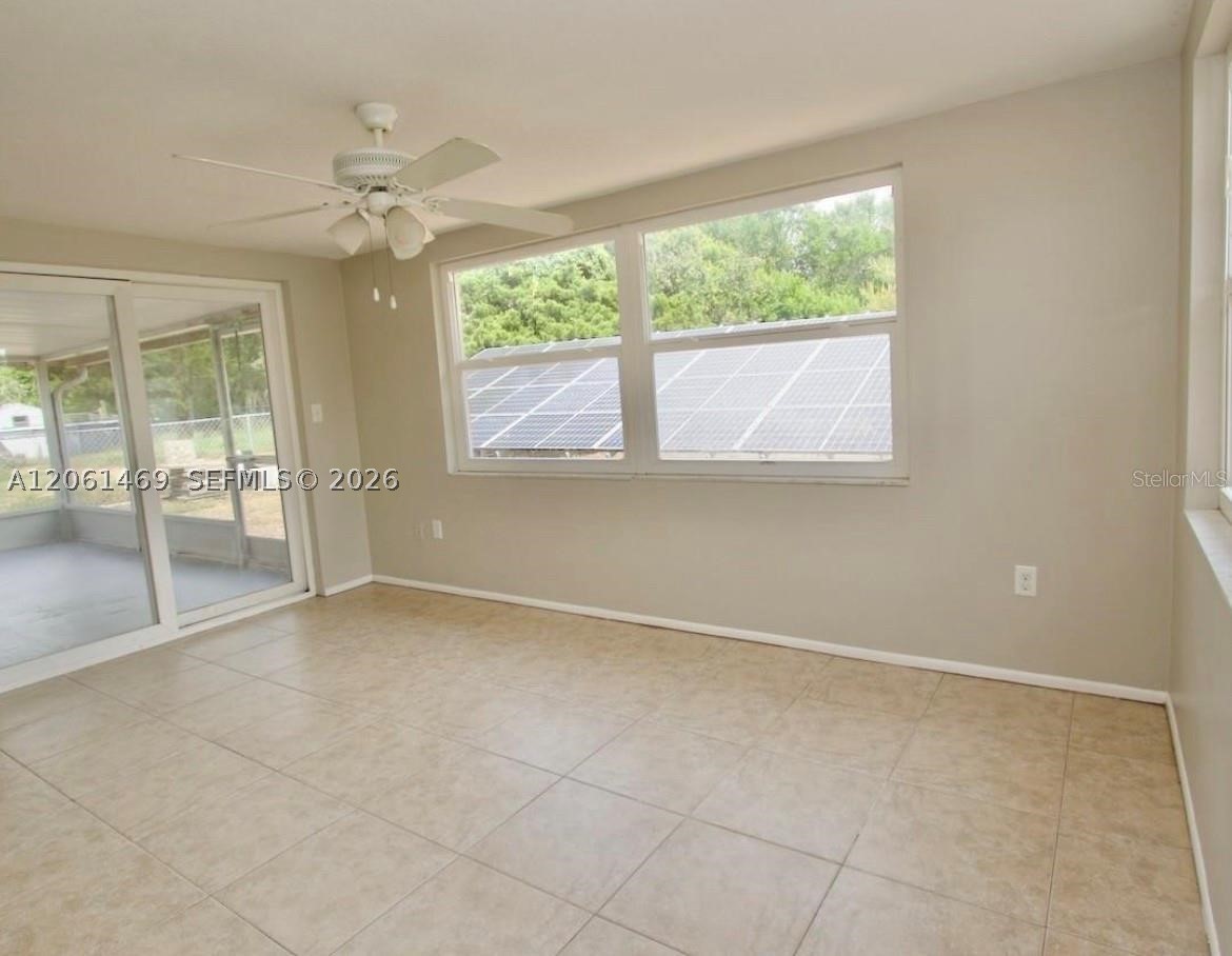 7407 University Drive Property Photo 12