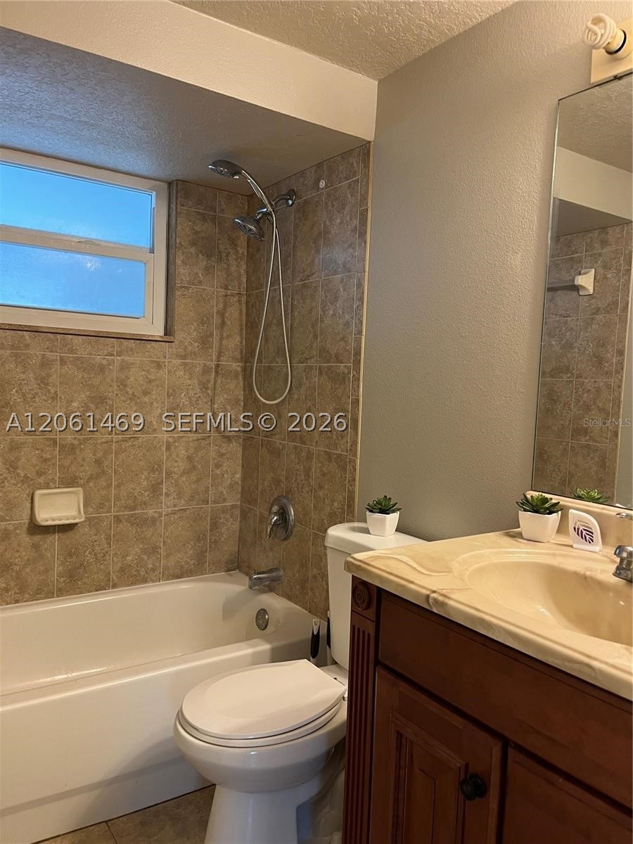 7407 University Drive Property Photo 14