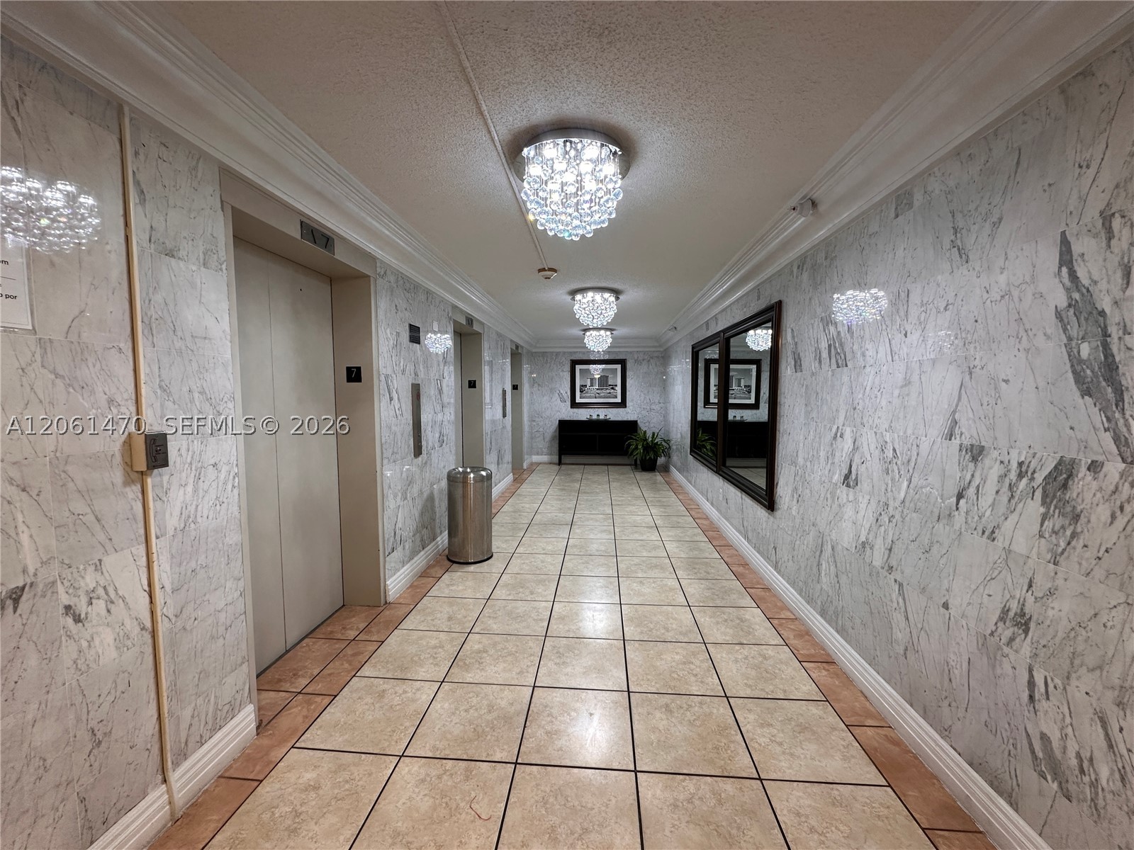 19201 Collins Ave 723 Property Photo 9