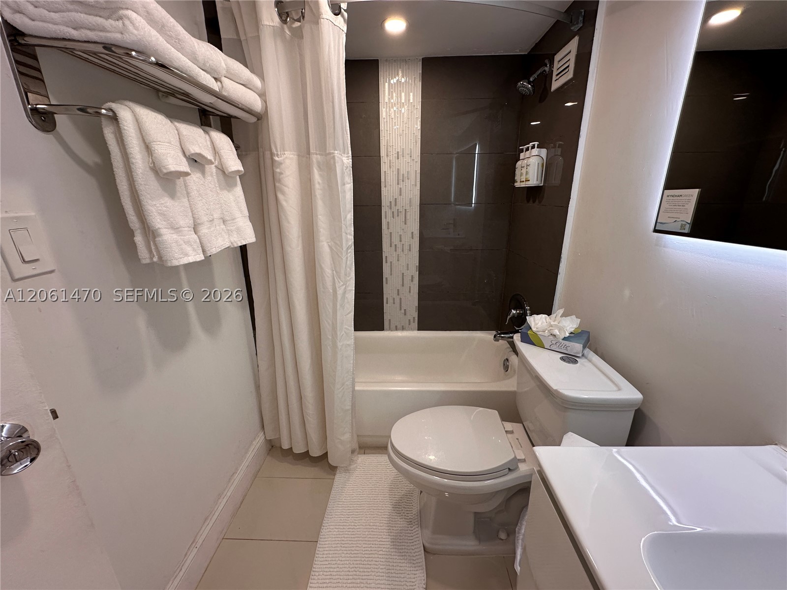 19201 Collins Ave 723 Property Photo 21