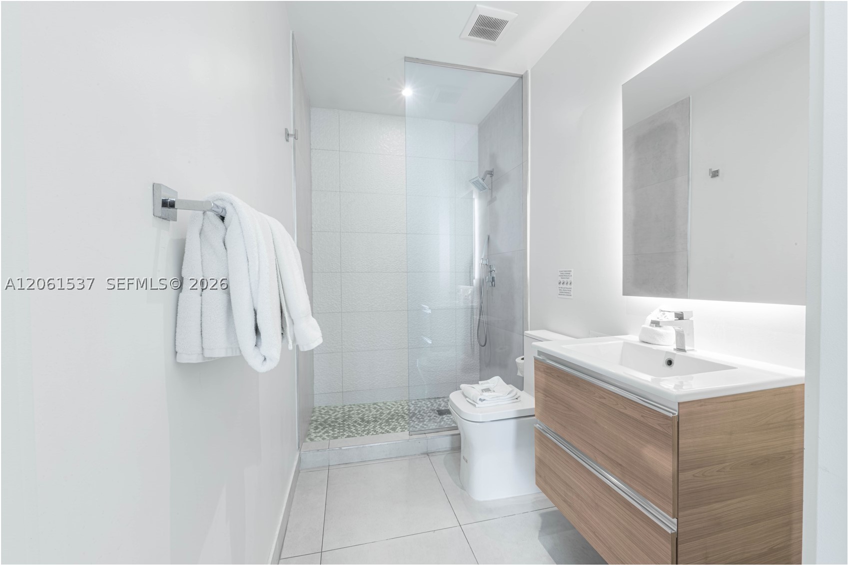 239 Sw 9th St 2103 Property Photo 15