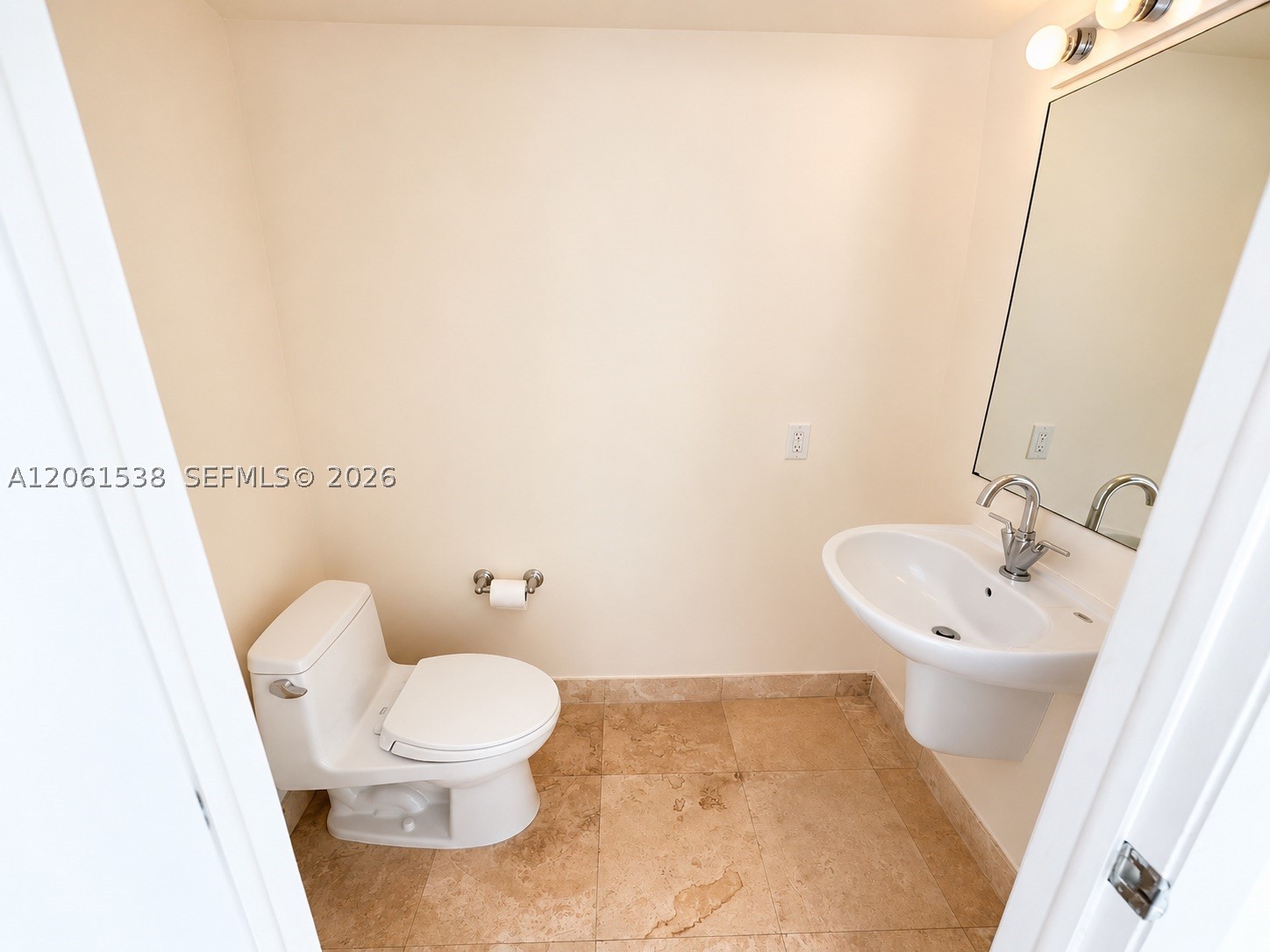 41 Se 5th St 1415 Property Photo 7