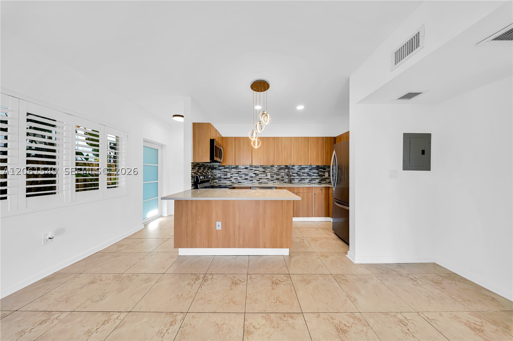 6905 Bay Dr 16 Property Photo 16