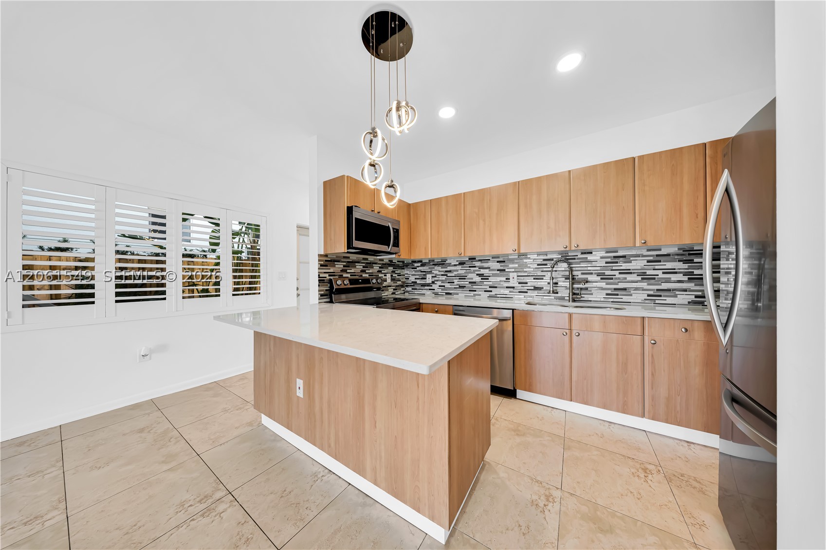 6905 Bay Dr 16 Property Photo 18