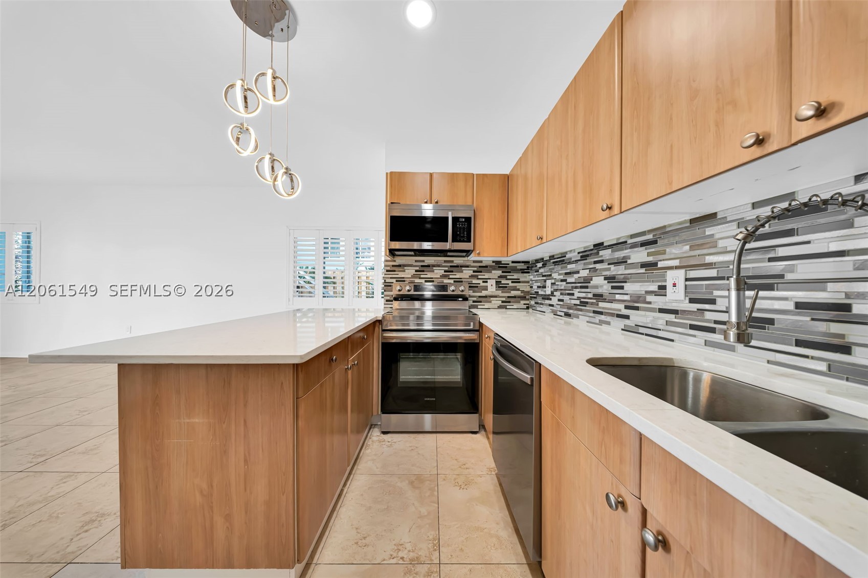 6905 Bay Dr 16 Property Photo 19