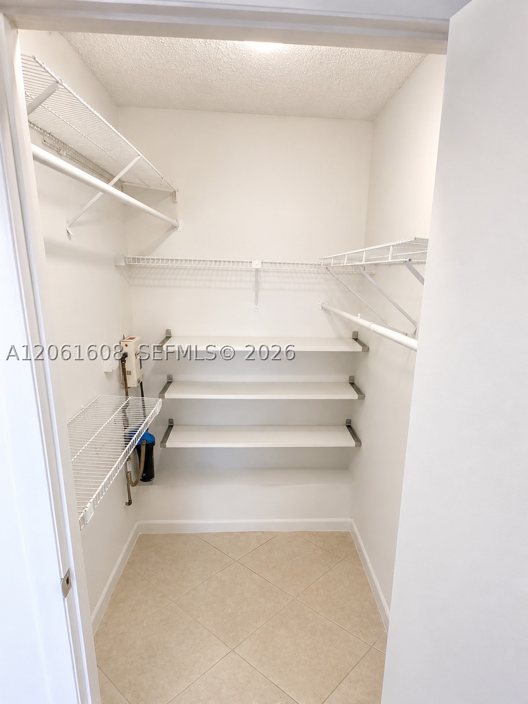 8363 Lake Dr 301 Property Photo 6