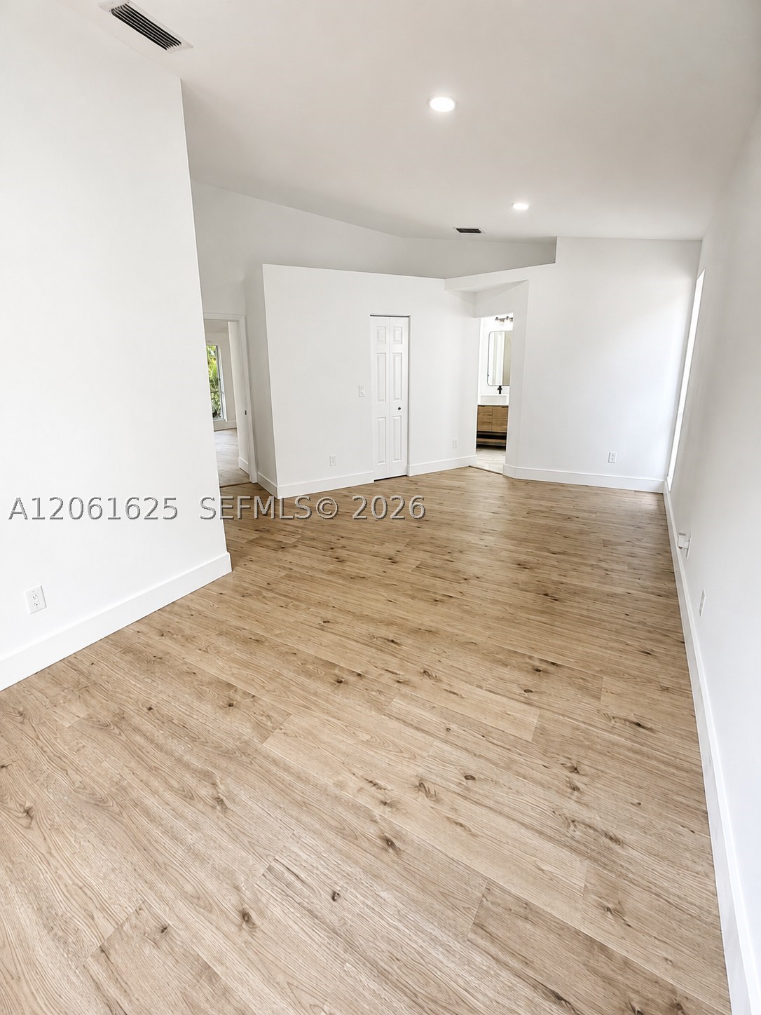 19179 Nw 22nd St Property Photo 6