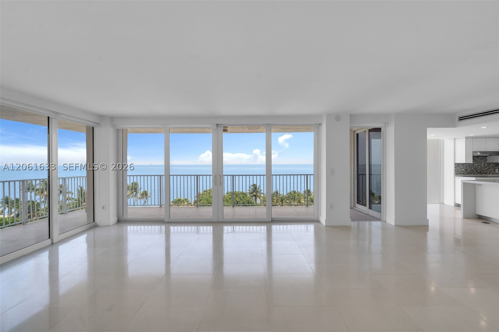 881 Ocean Dr 7h Property Photo 5