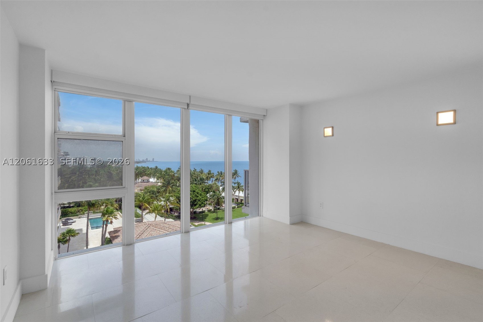 881 Ocean Dr 7h Property Photo 15