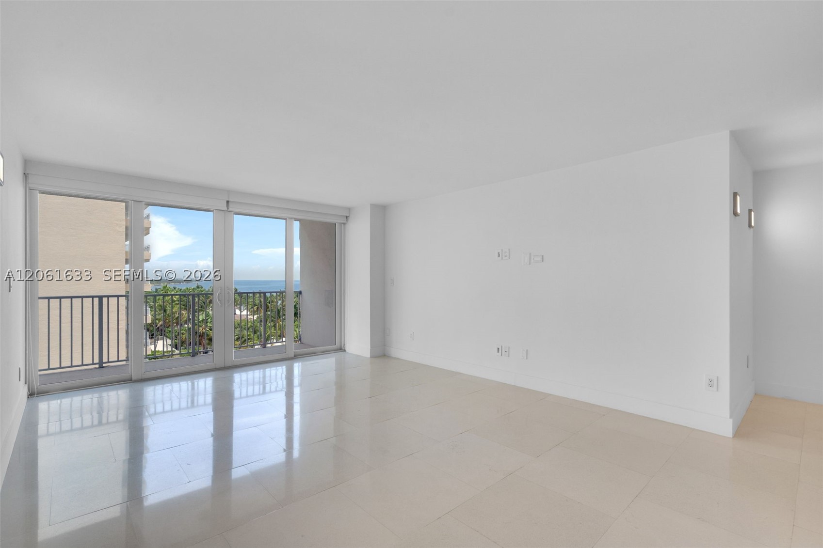 881 Ocean Dr 7h Property Photo 21