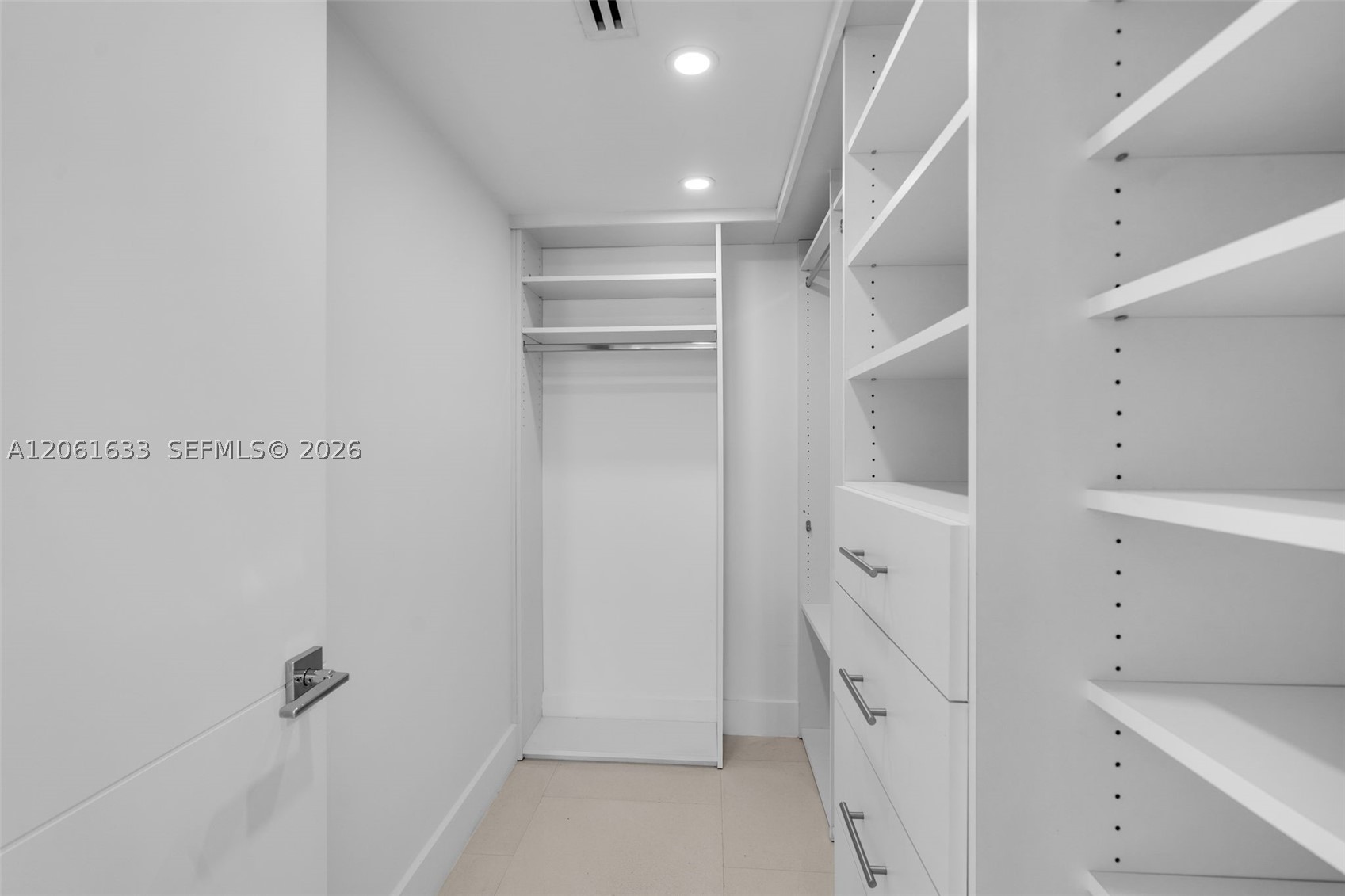 881 Ocean Dr 7h Property Photo 23