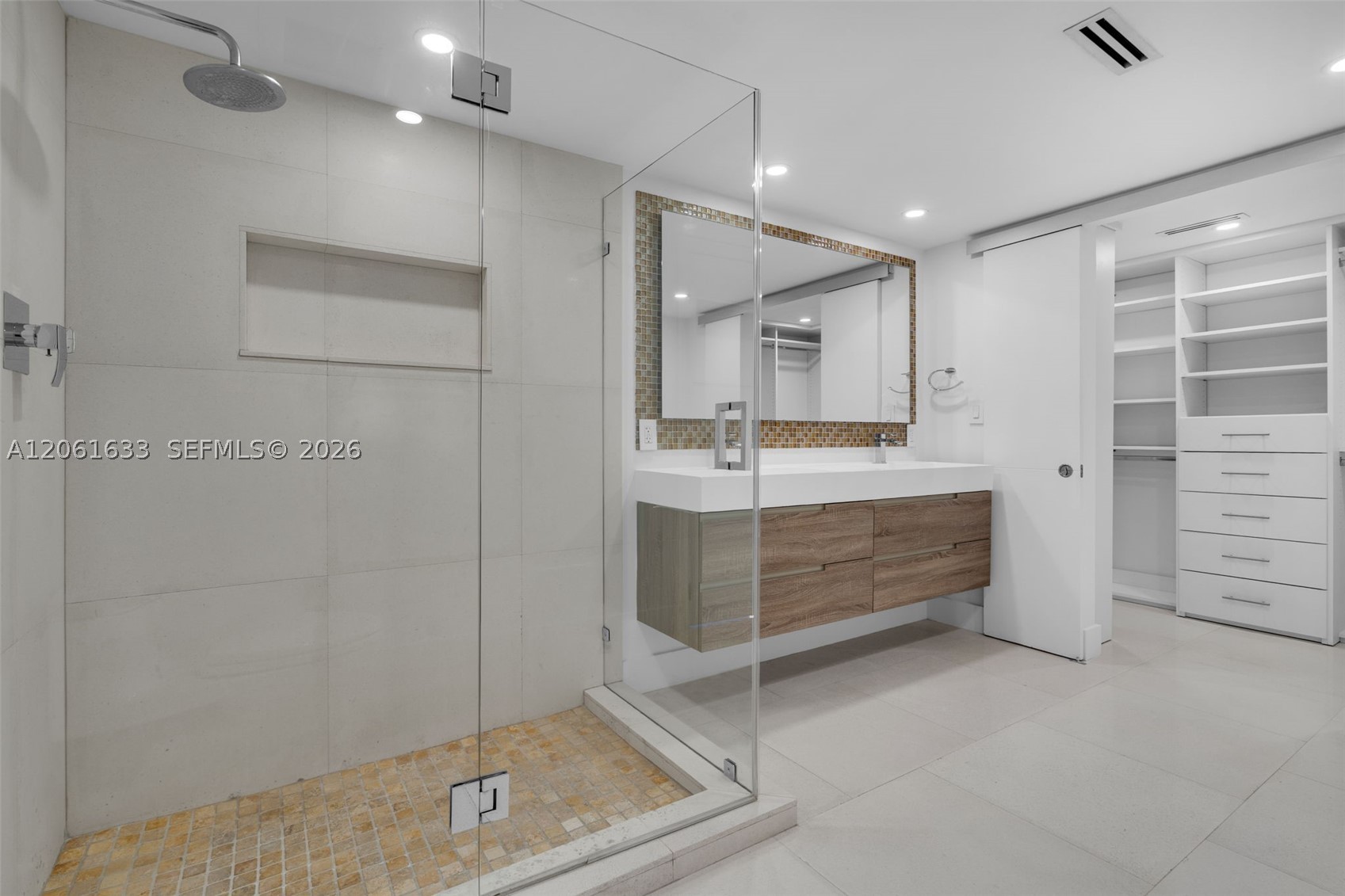 881 Ocean Dr 7h Property Photo 26