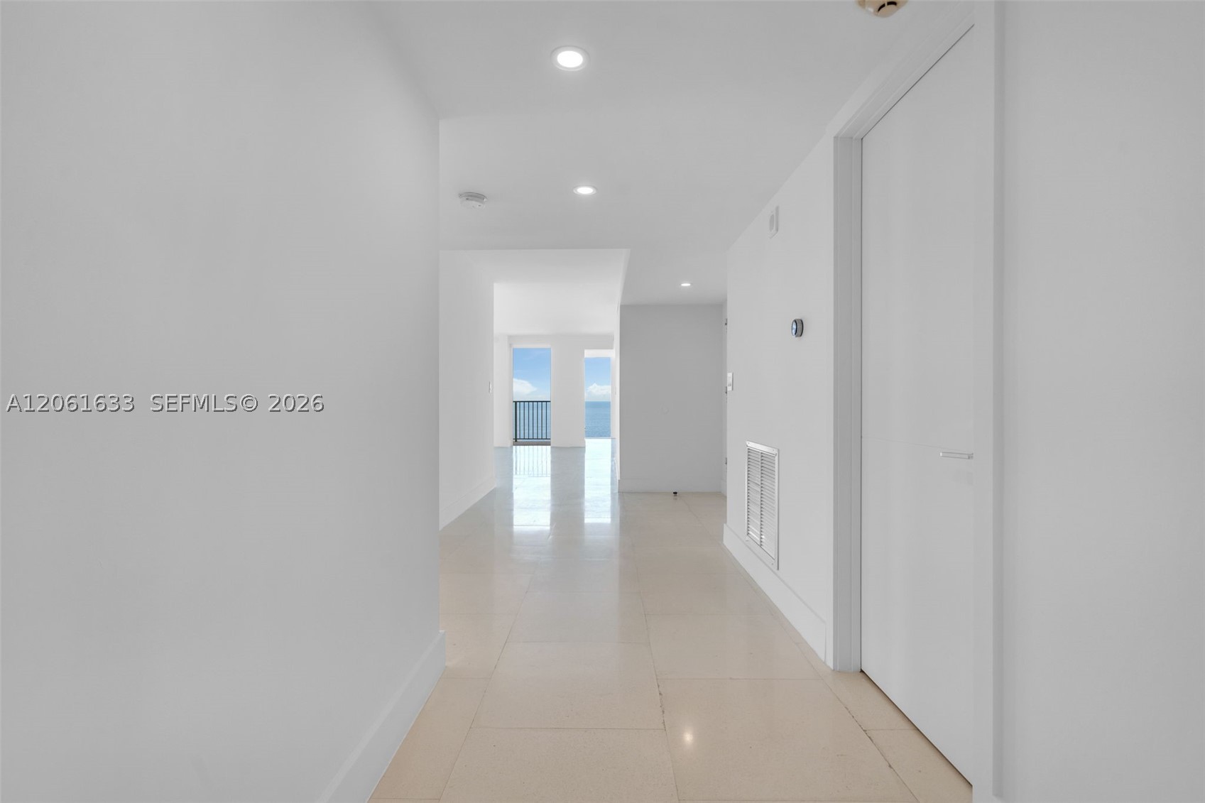 881 Ocean Dr 7h Property Photo 27