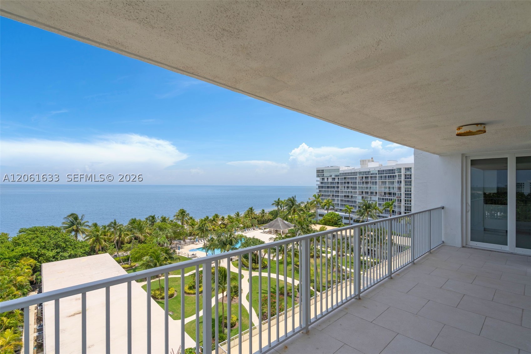 881 Ocean Dr 7h Property Photo 33