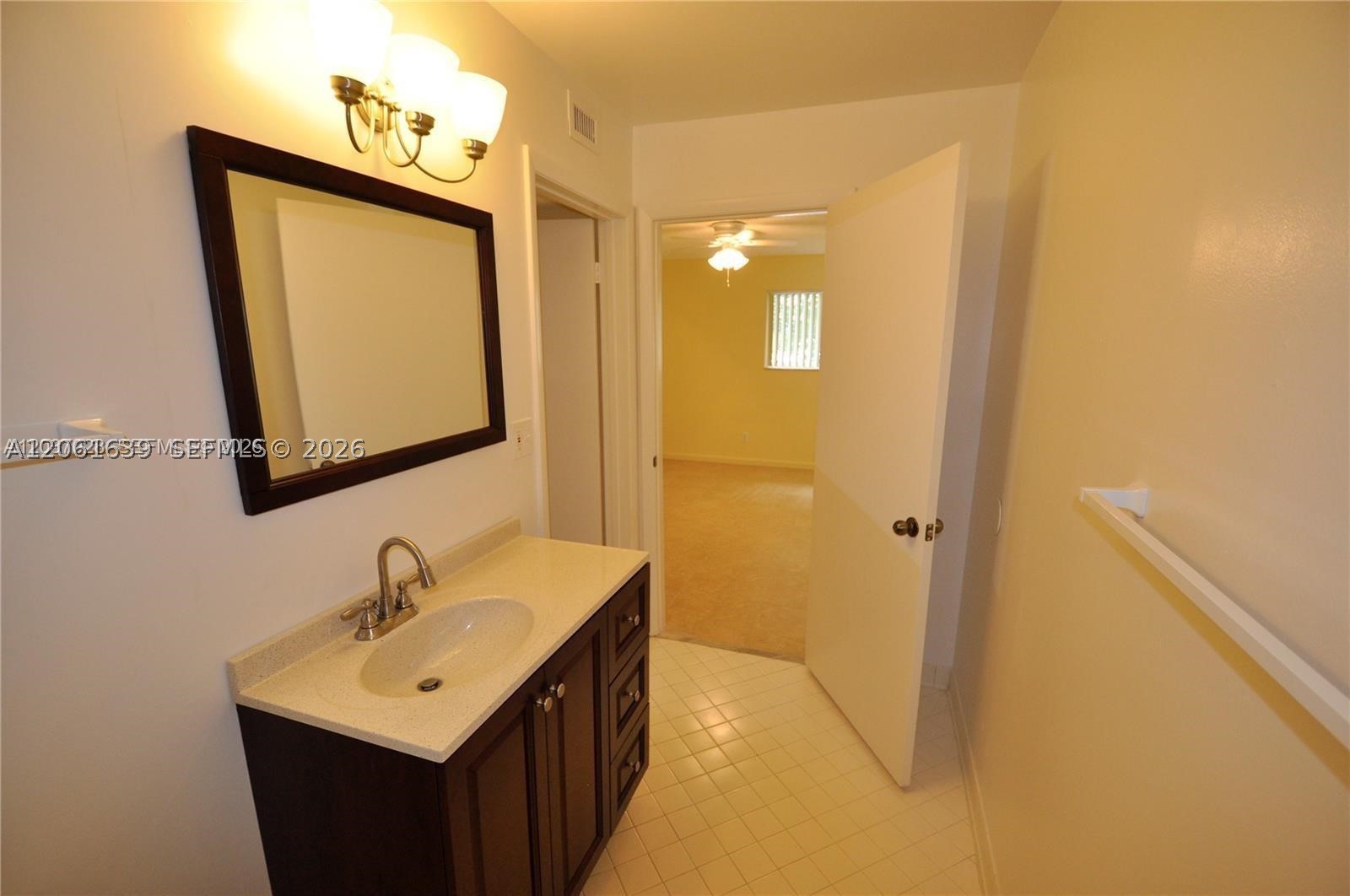 3473 Nw 44th St 103 Property Photo 3