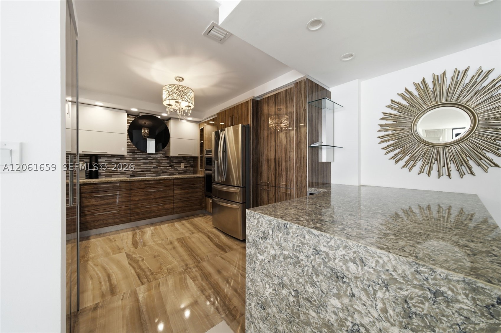 9801 Collins Ave 10v Property Photo 4
