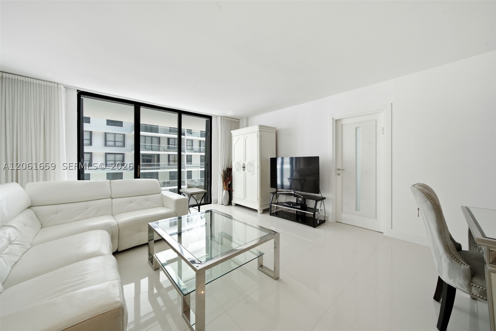 9801 Collins Ave 10v Property Photo 13