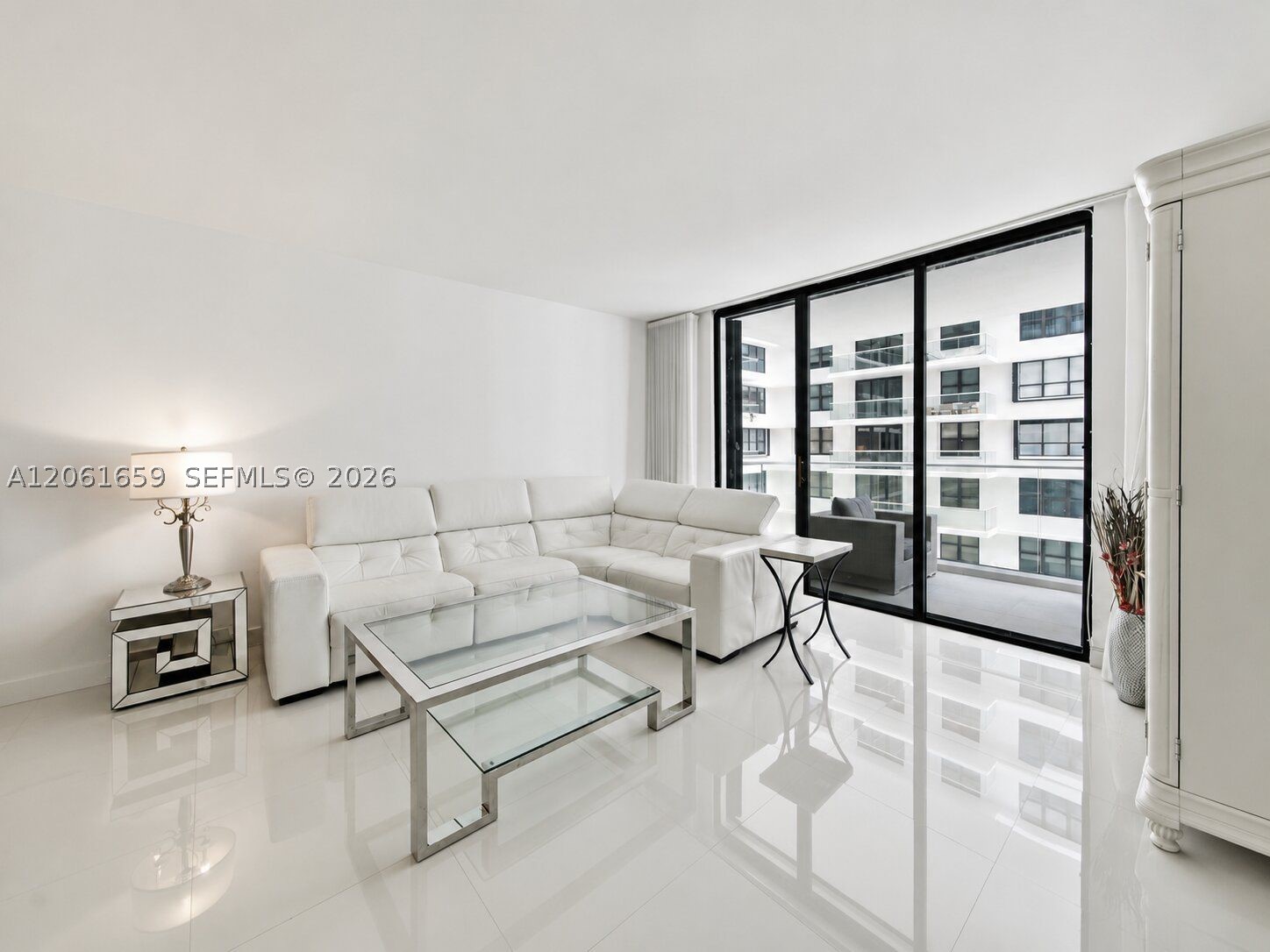 9801 Collins Ave 10v Property Photo 14