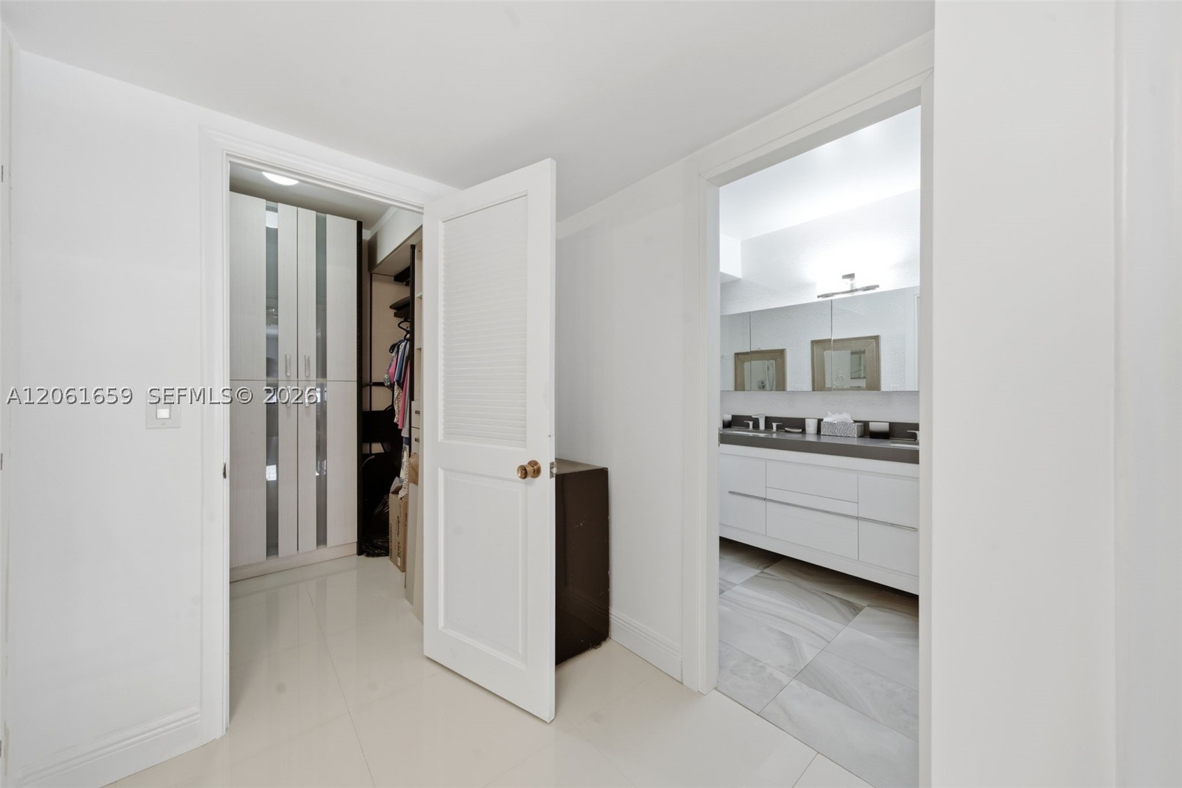 9801 Collins Ave 10v Property Photo 27