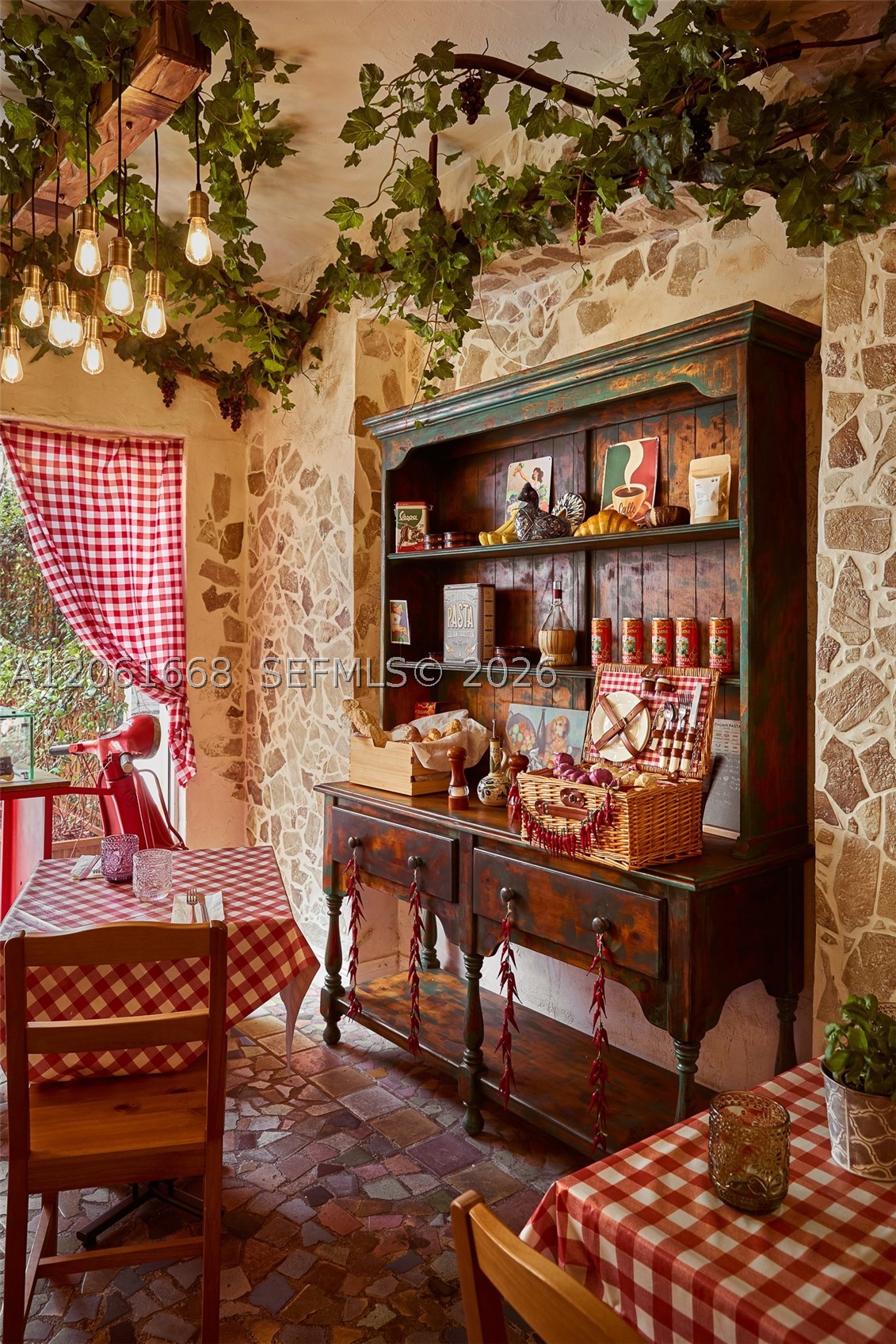 A12061668 Property Photo 6