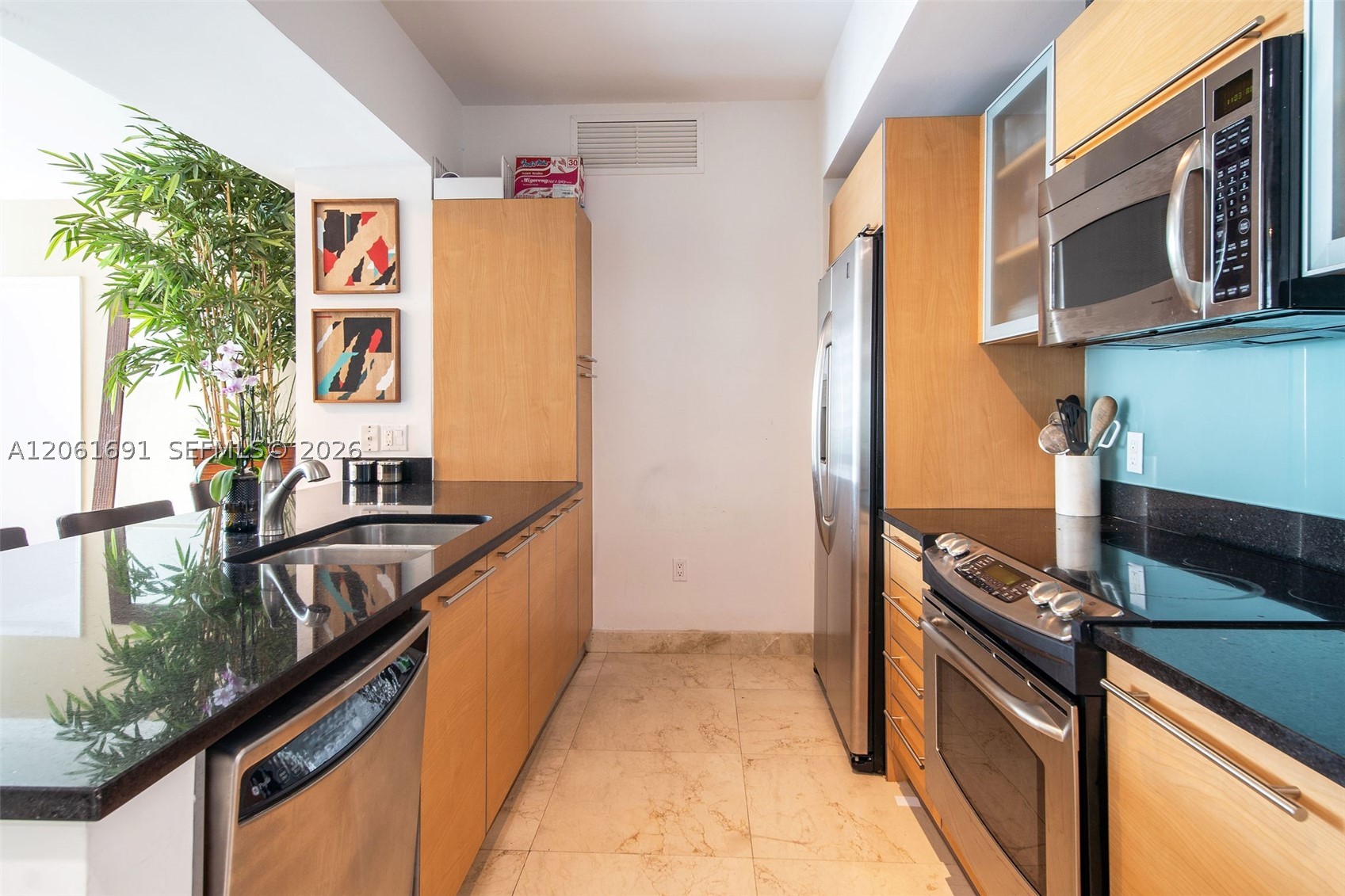 950 Brickell Bay Dr 1211 Property Photo 4