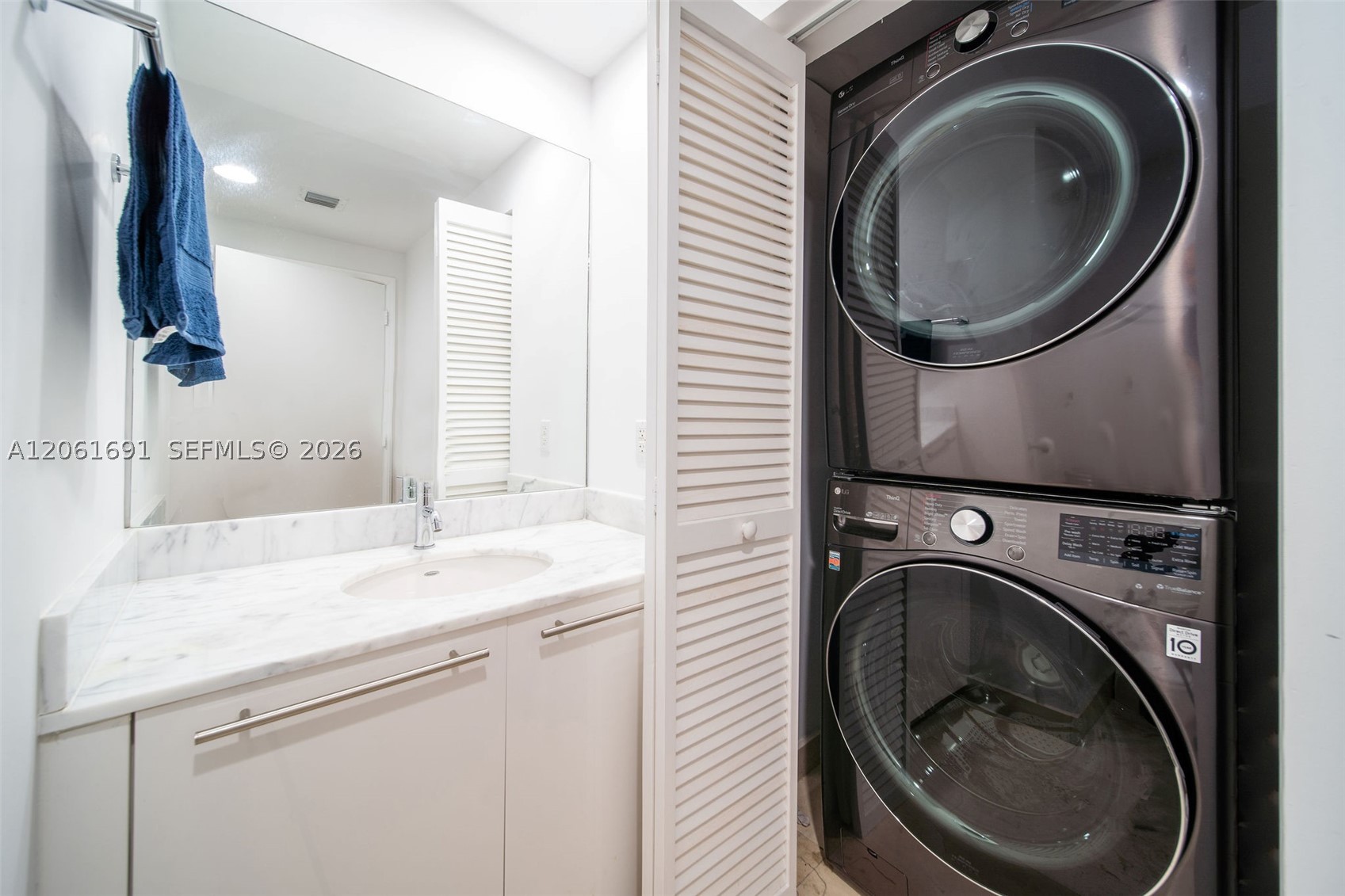 950 Brickell Bay Dr 1211 Property Photo 18