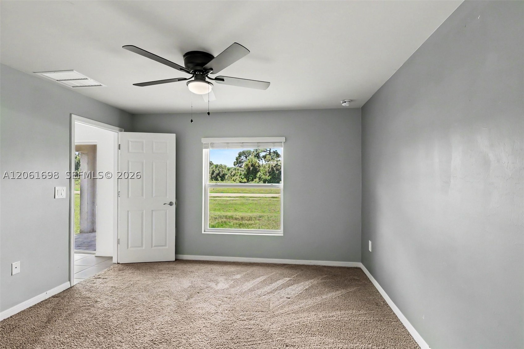 5003 Pinetree Ln Property Photo 10