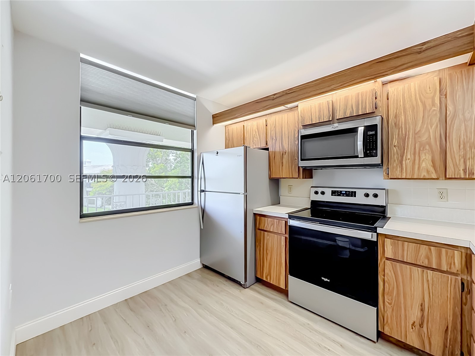 1713 Whitehall Dr 404 Property Photo 19