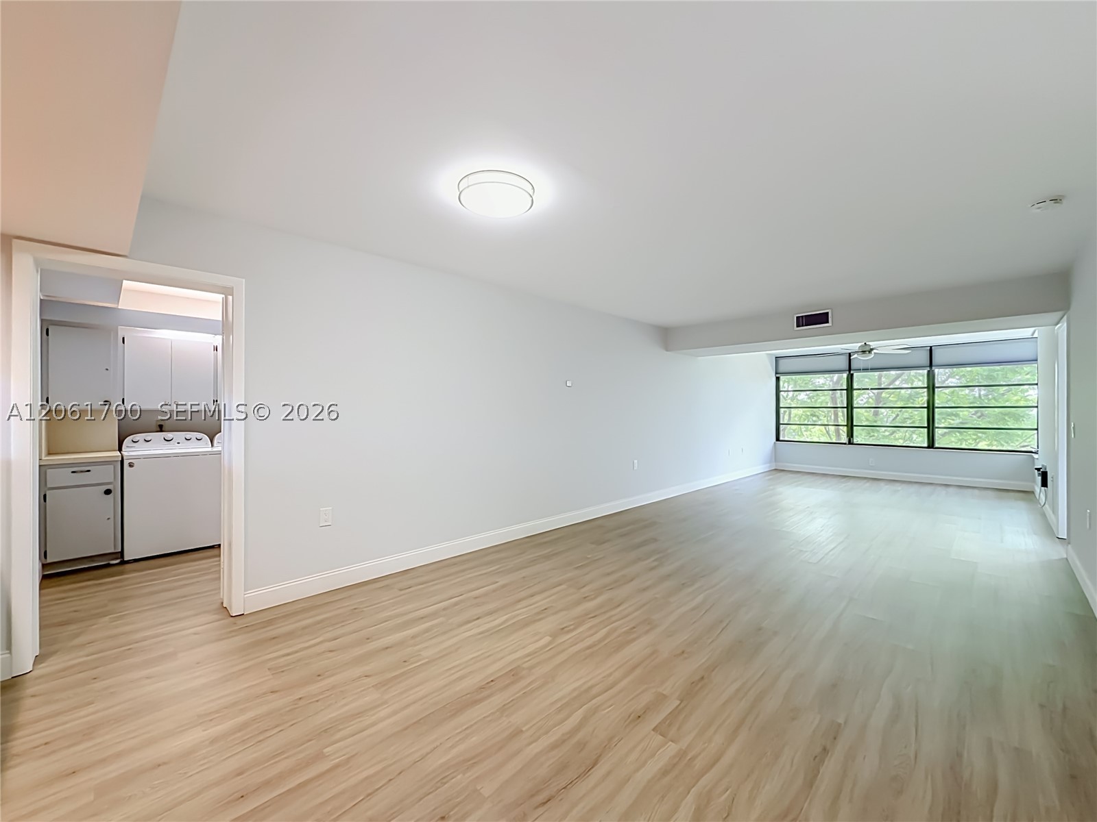 1713 Whitehall Dr 404 Property Photo 31