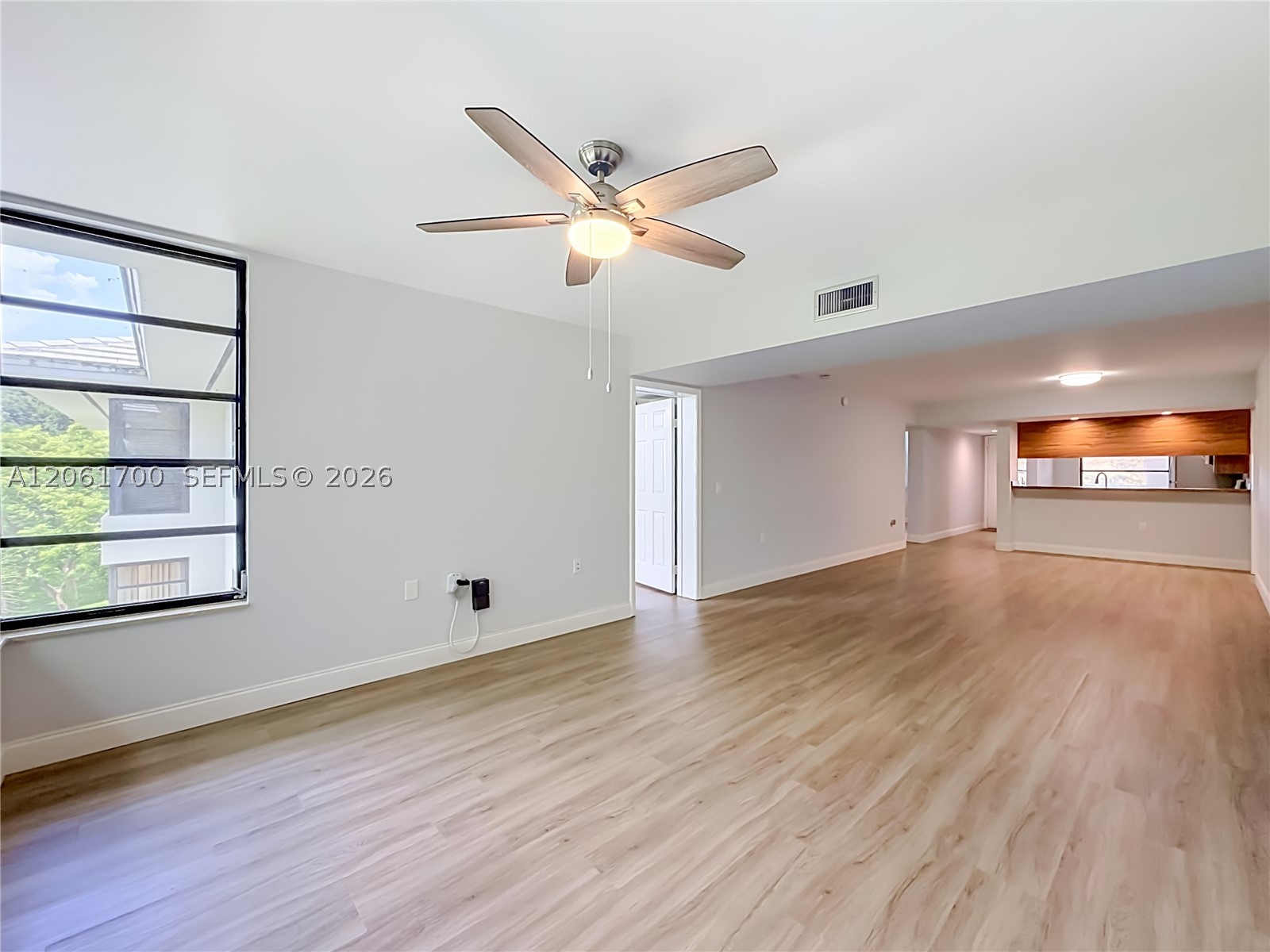 1713 Whitehall Dr 404 Property Photo 35
