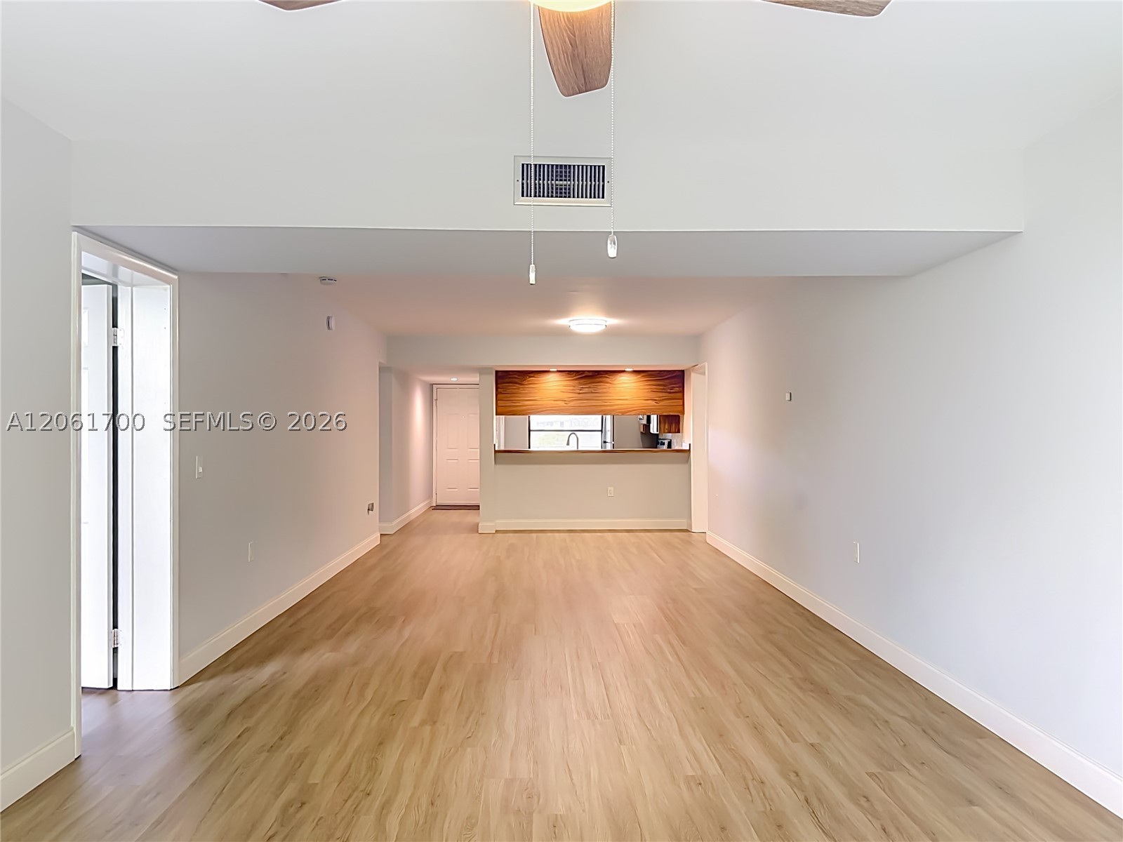1713 Whitehall Dr 404 Property Photo 36