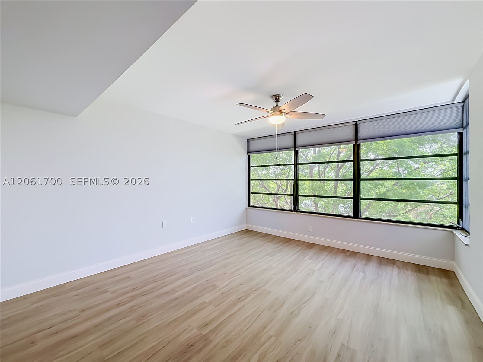 1713 Whitehall Dr 404 Property Photo 38