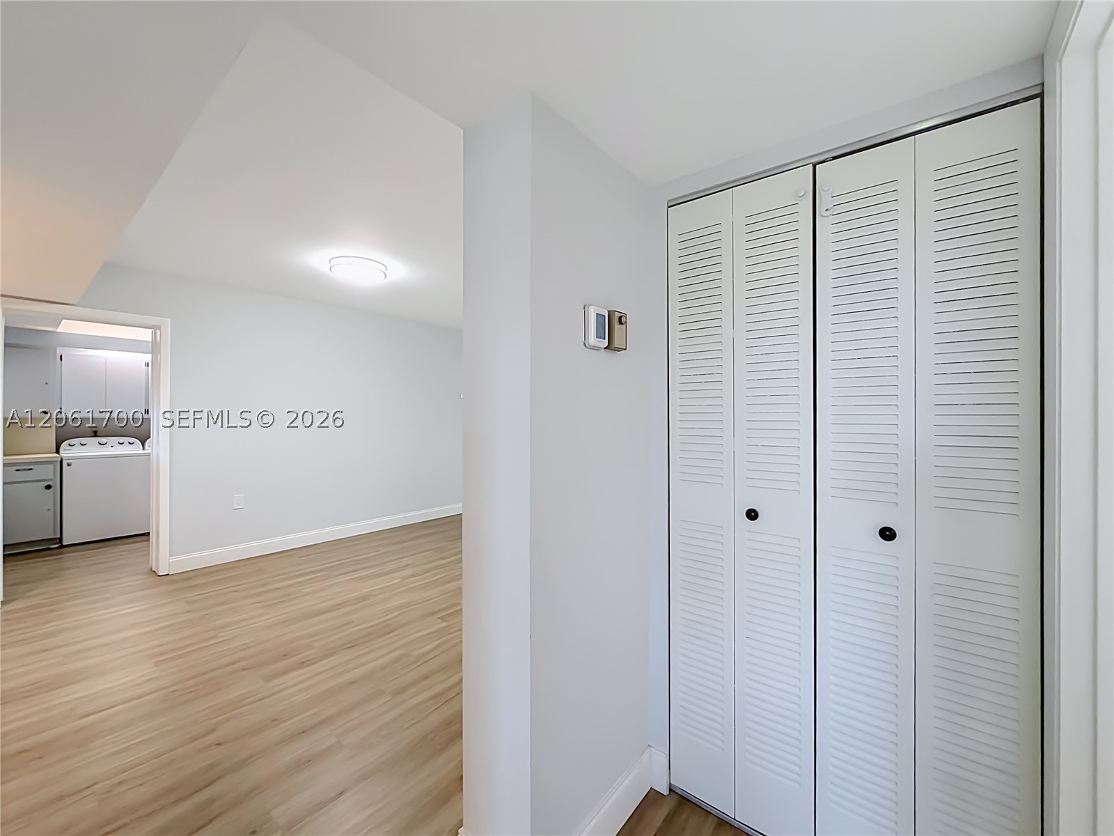 1713 Whitehall Dr 404 Property Photo 40
