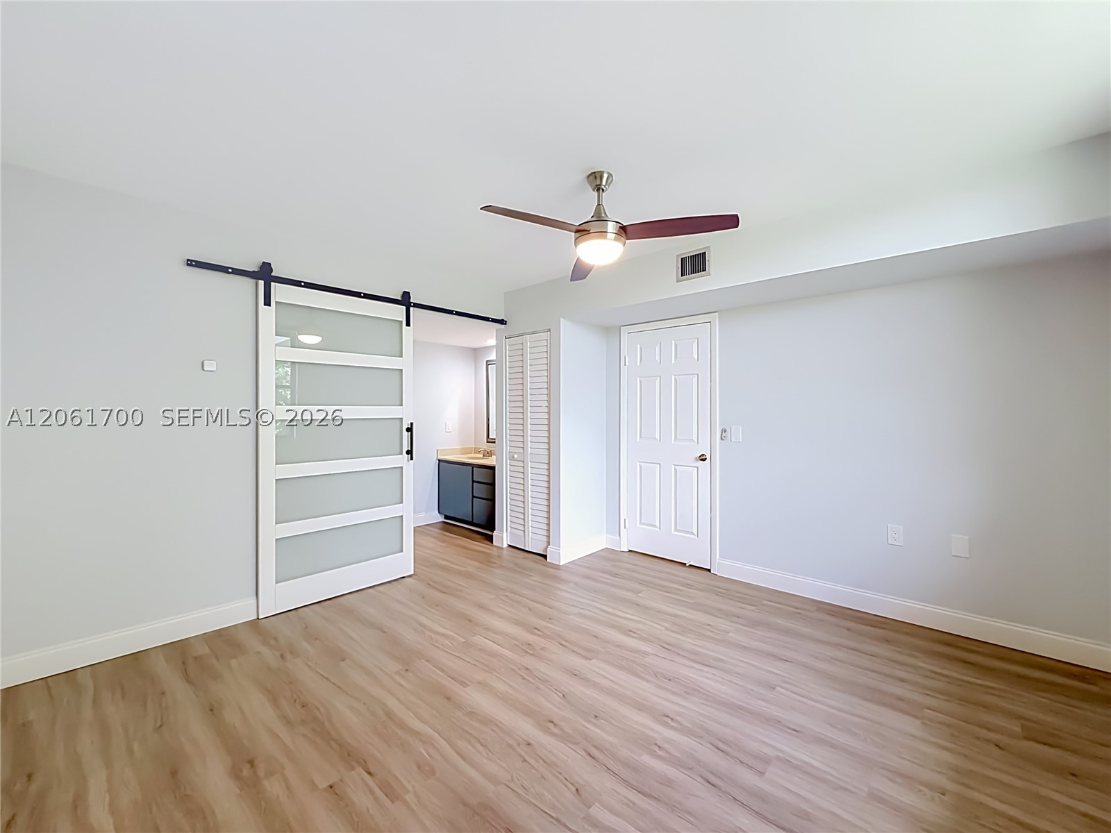 1713 Whitehall Dr 404 Property Photo 50