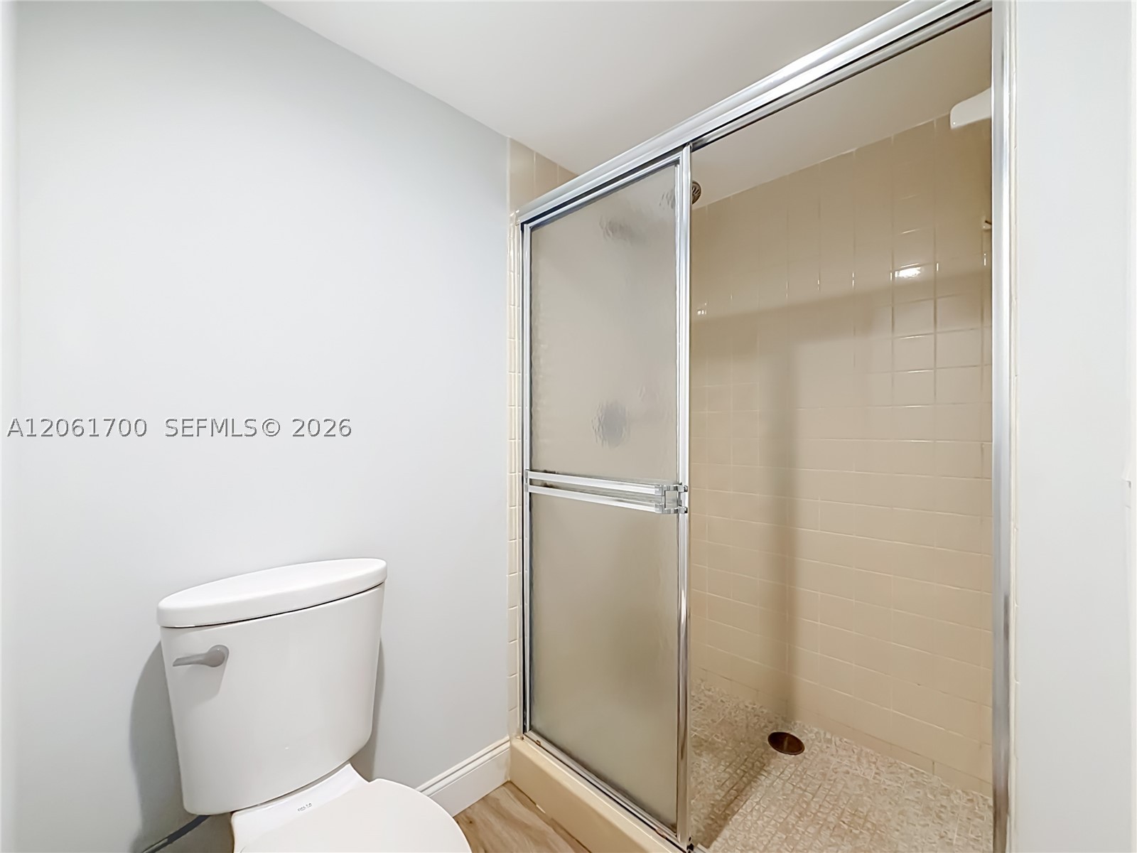 1713 Whitehall Dr 404 Property Photo 54