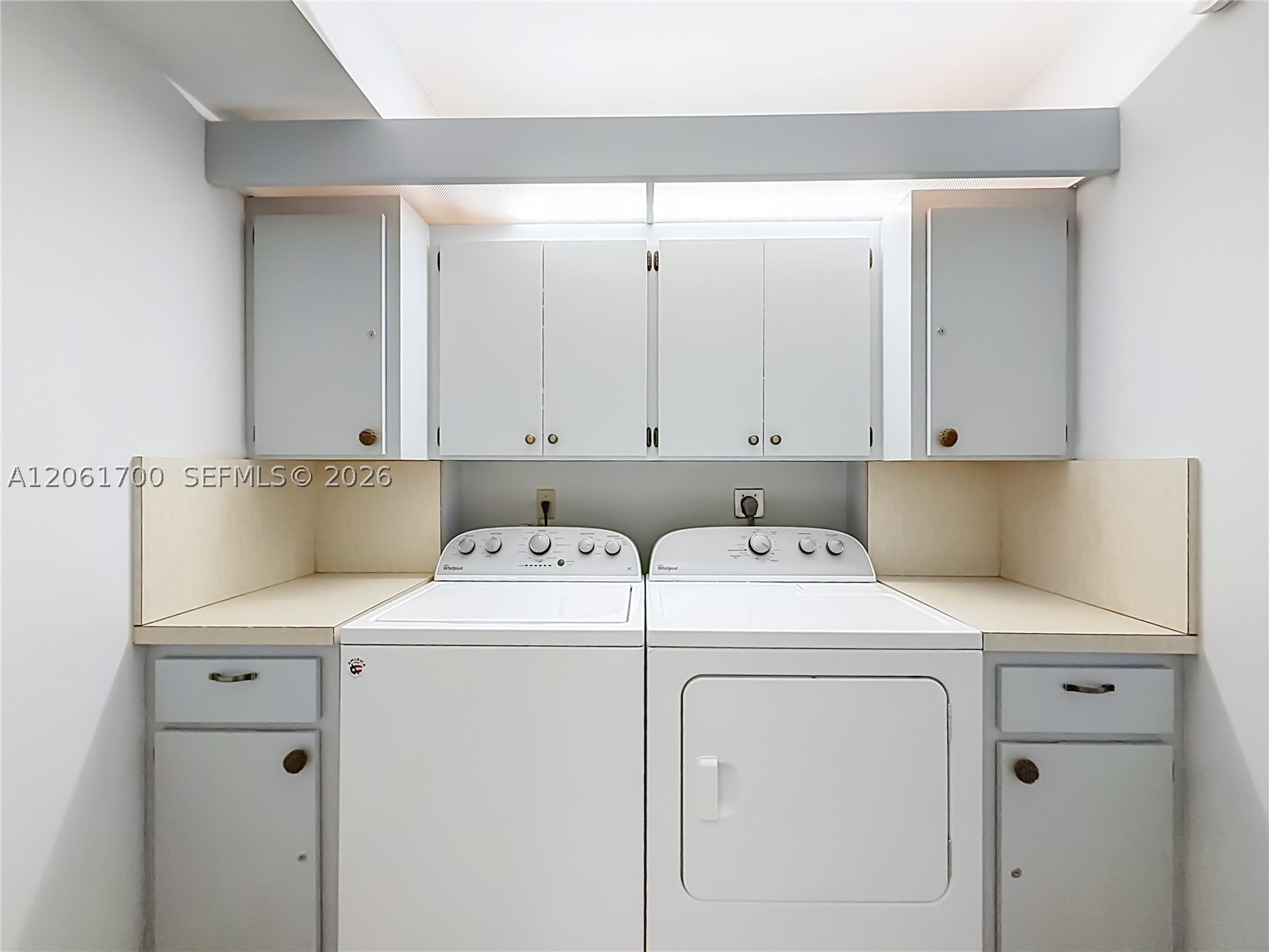 1713 Whitehall Dr 404 Property Photo 59