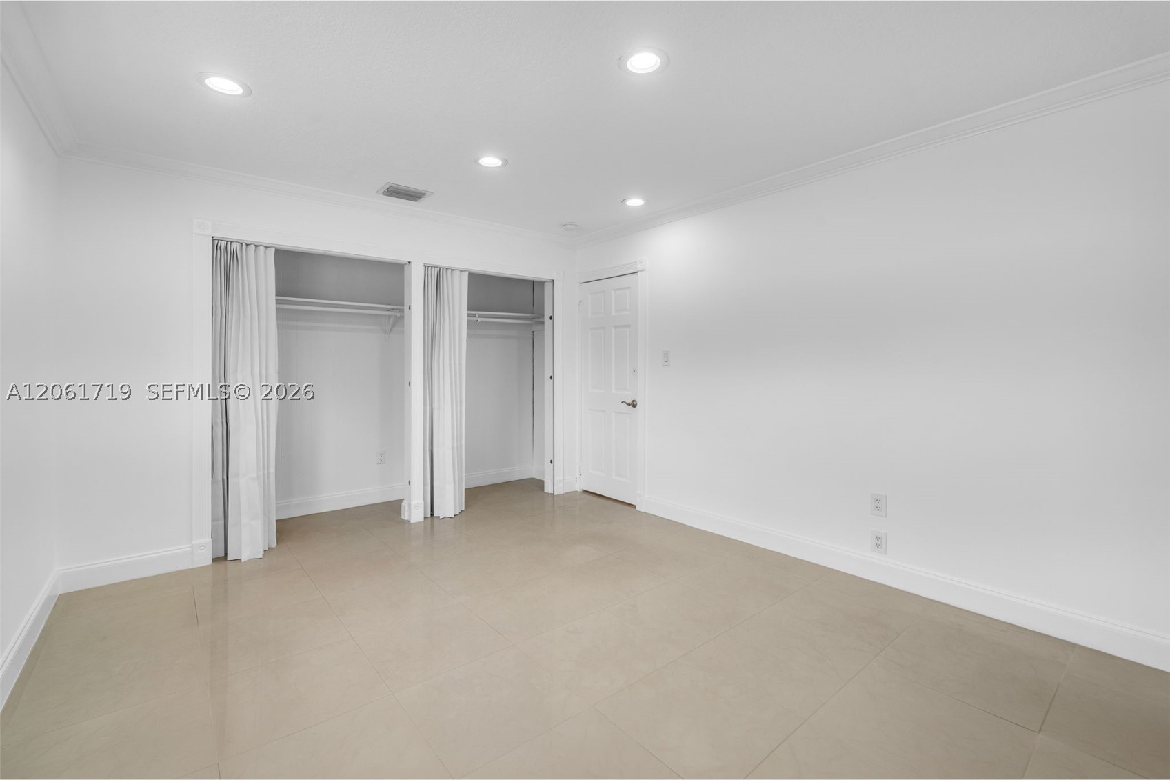 3685 W 9th Ave Property Photo 11