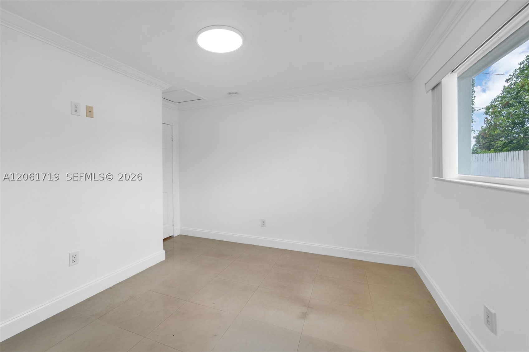 3685 W 9th Ave Property Photo 16
