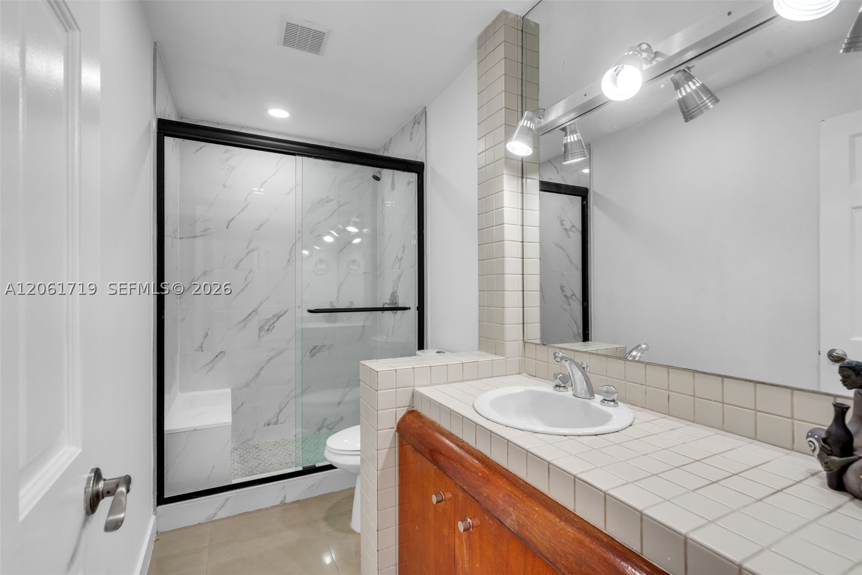 3685 W 9th Ave Property Photo 17
