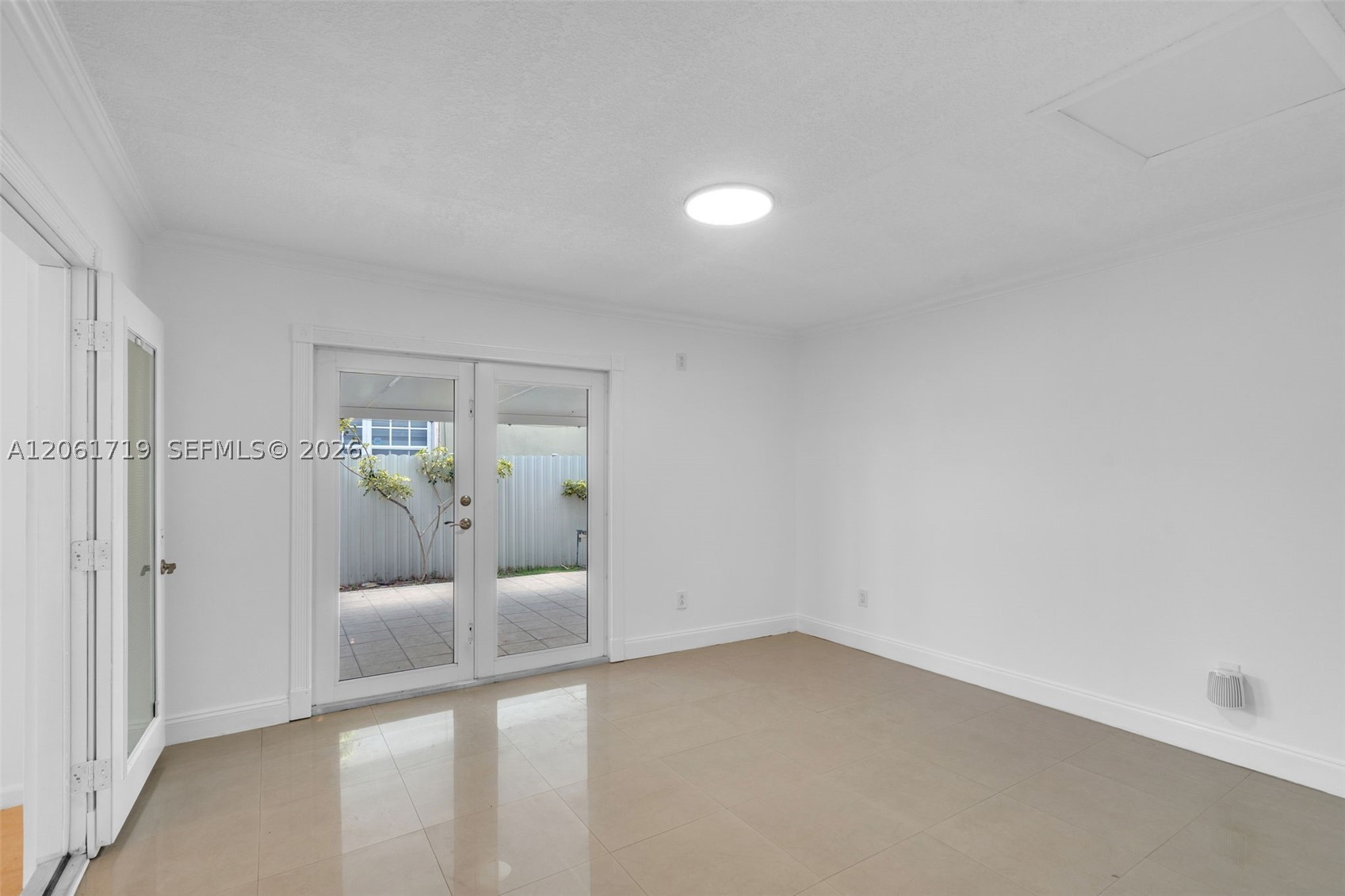 3685 W 9th Ave Property Photo 20