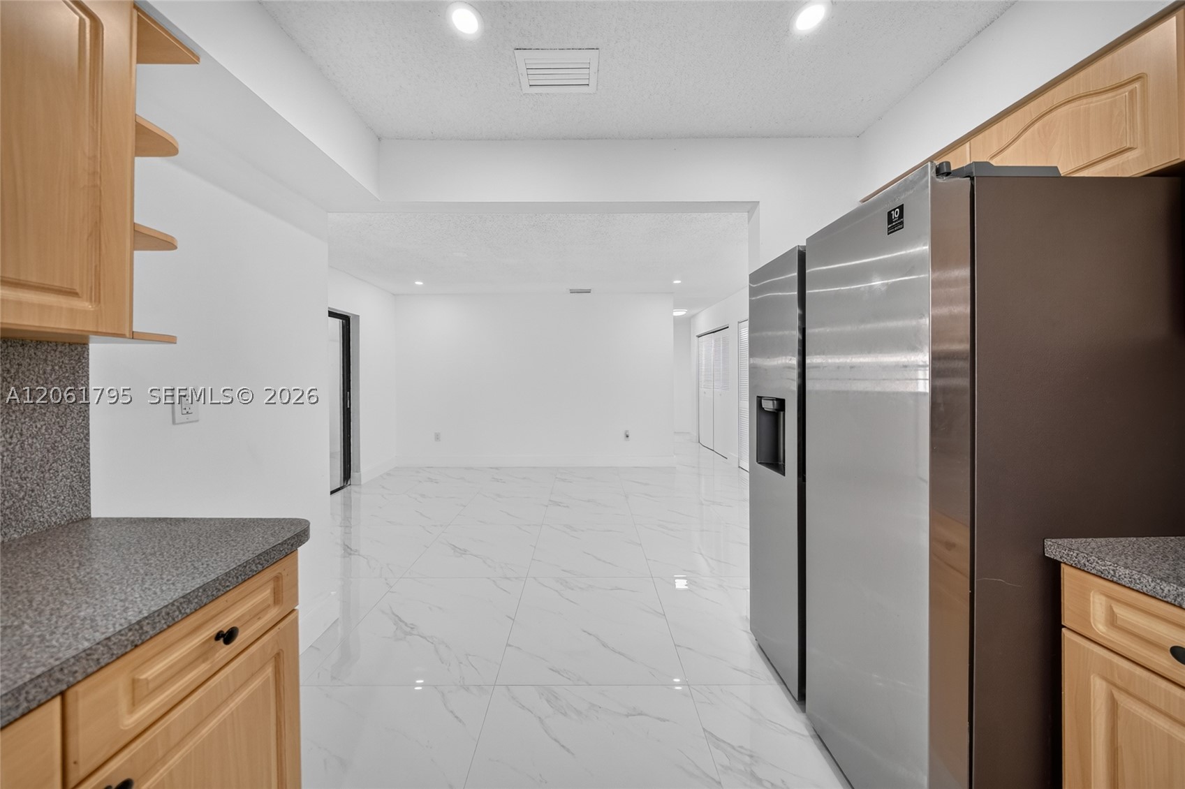 1055 Nw 32nd Ct Property Photo 16