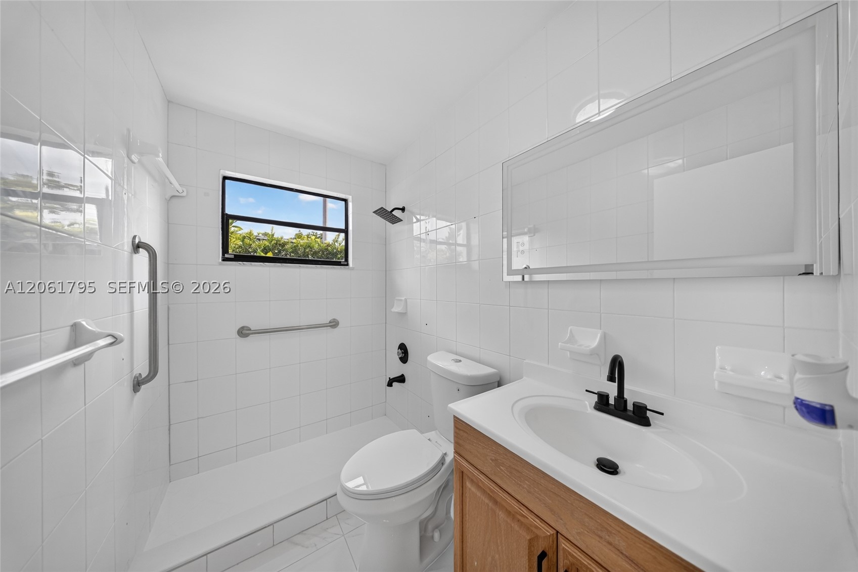 1055 Nw 32nd Ct Property Photo 18