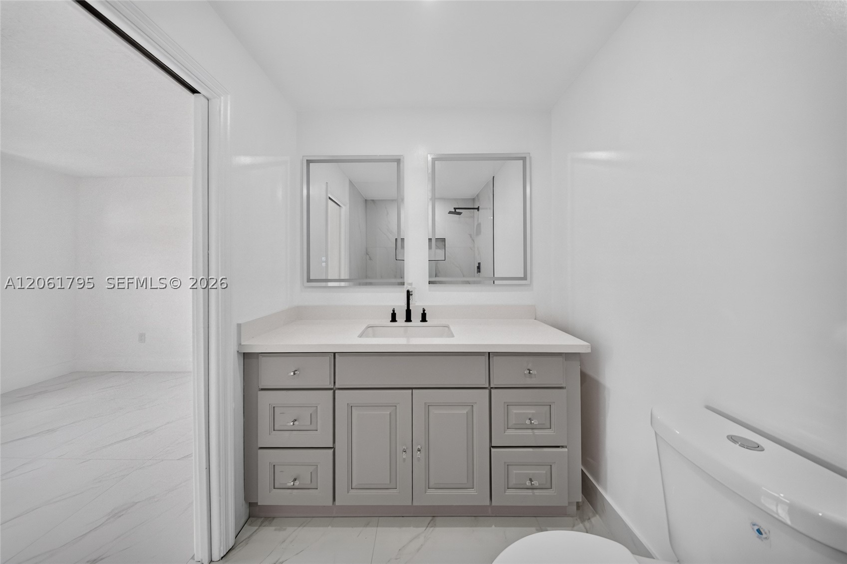 1055 Nw 32nd Ct Property Photo 19