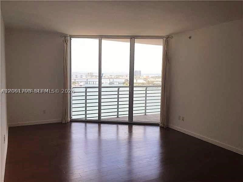 335 S Biscayne Blvd 1810 Property Photo 4
