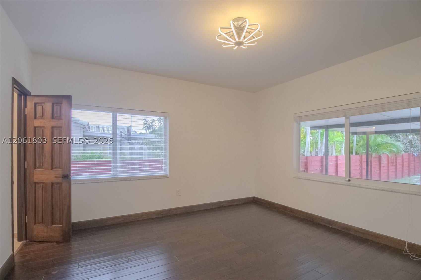 3722 Royal Palm Ave Property Photo 28