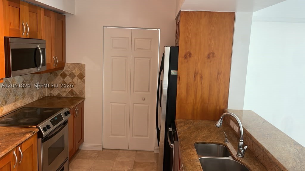 1755 E Hallandale Beach Blvd 1605e Property Photo 4