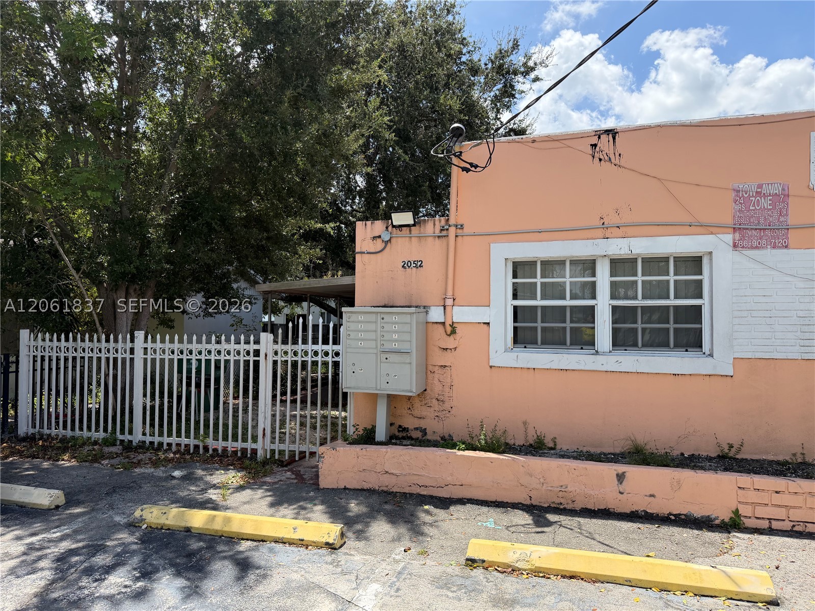 A12061837 Property Photo 2