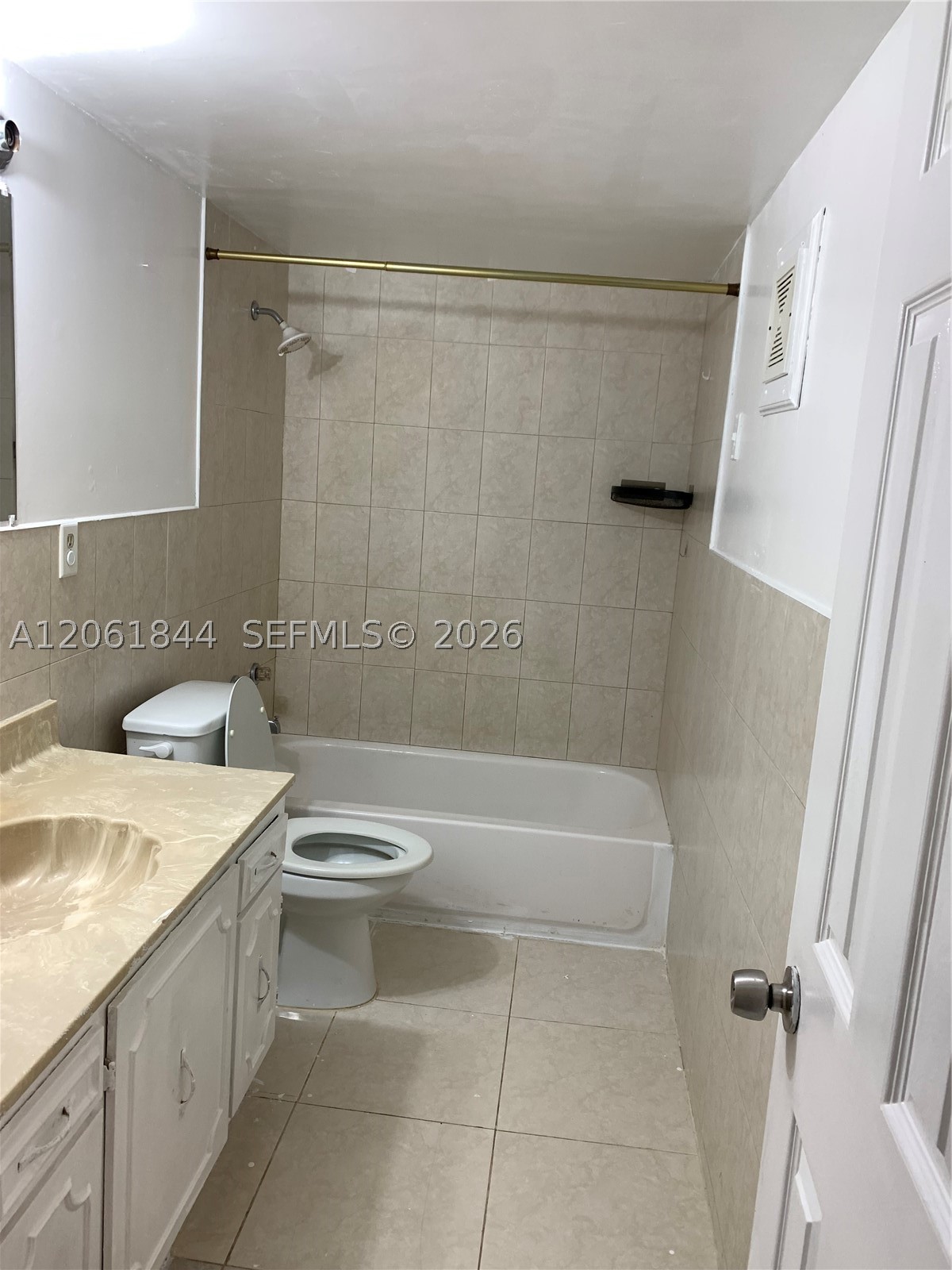 5453 Nw 169th Ter Property Photo 2