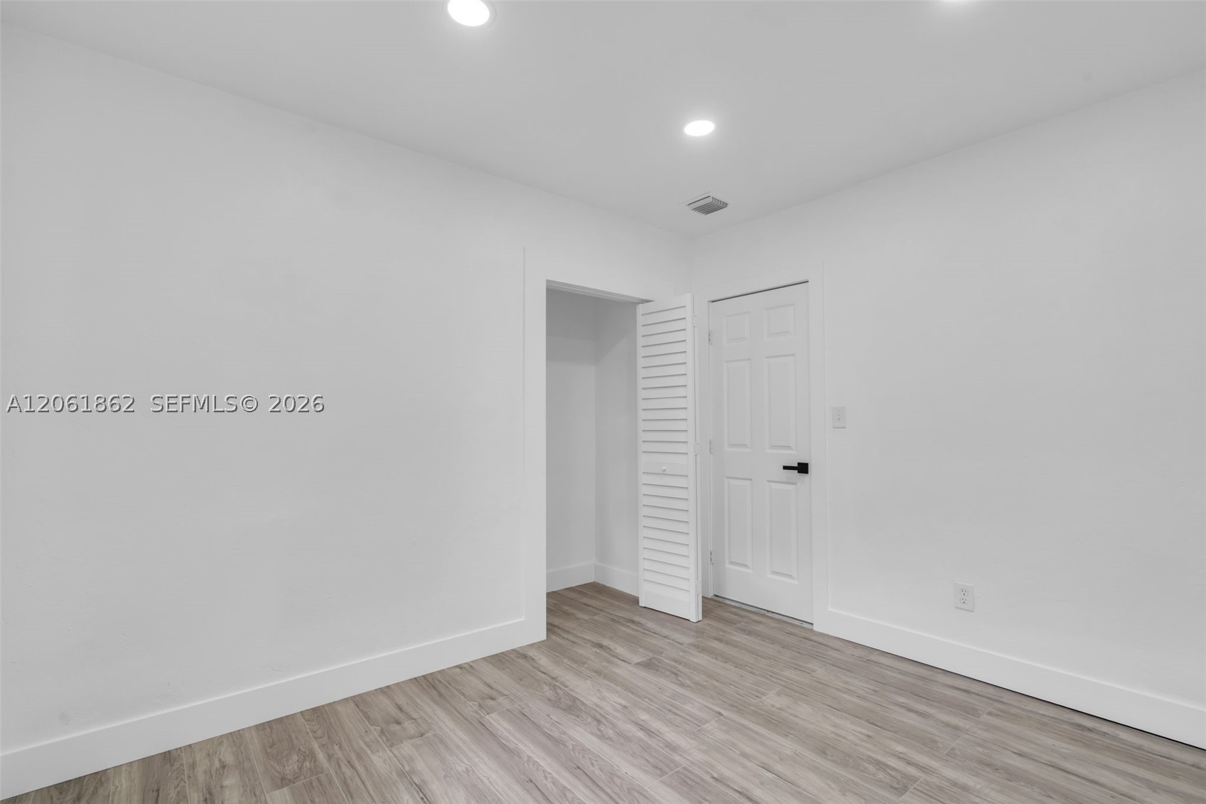1265 Ne 201st Ter Property Photo 10