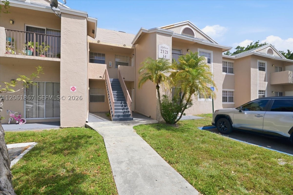 2121 NW 96th Ter 14D Property Photo 1